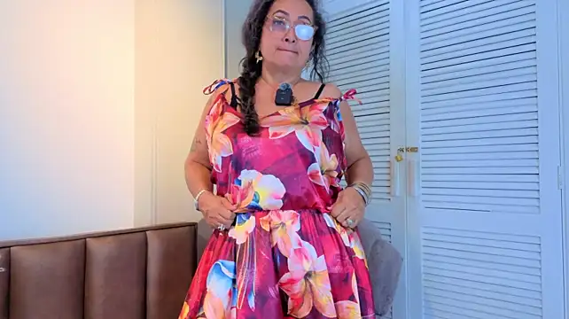 AlessandraLeroy stripchat live cam model