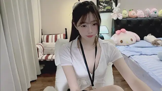 Evacute-top stripchat live cam model
