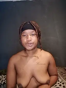 Diva-girl1 stripchat live cam model