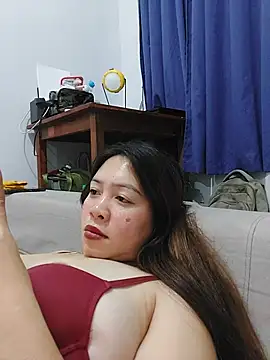 MissKitty31 stripchat live cam model