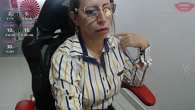 Chayla_Ruiz stripchat live cam model