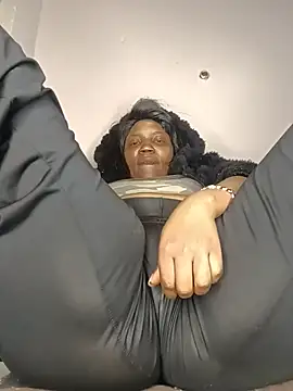 ThaBundaa stripchat live cam model