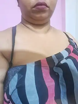 Ravina_patil1 stripchat live cam model