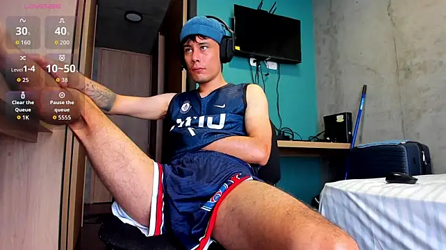 Huge_latin_cock stripchat live cam model