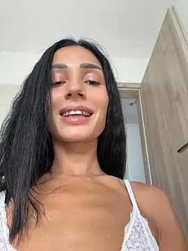 Vicky_luxe stripchat live cam model