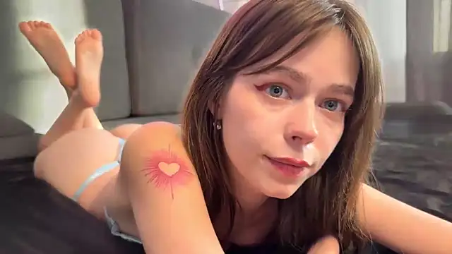 miumyaw stripchat live cam model