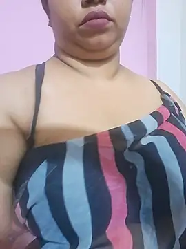 Ravina_patil1 stripchat live cam model