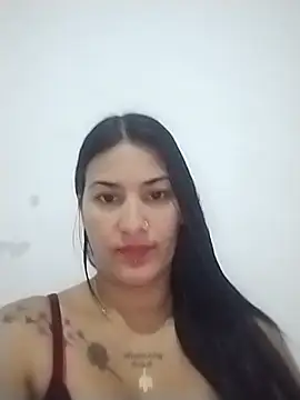 Yaren35 stripchat live cam model