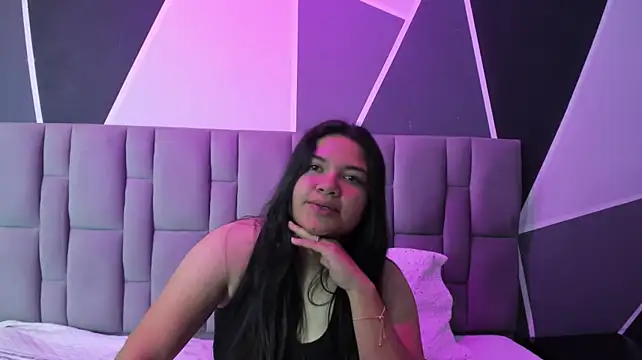 Eimy04 stripchat live cam model