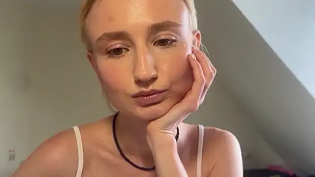 M_Mystique stripchat live cam model