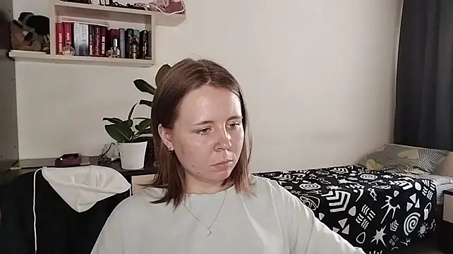 YadaSteiner stripchat live cam model