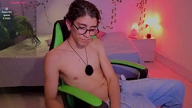 Matty_Sparkk stripchat live cam model