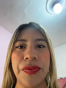 Kimmiebellarie stripchat live cam model