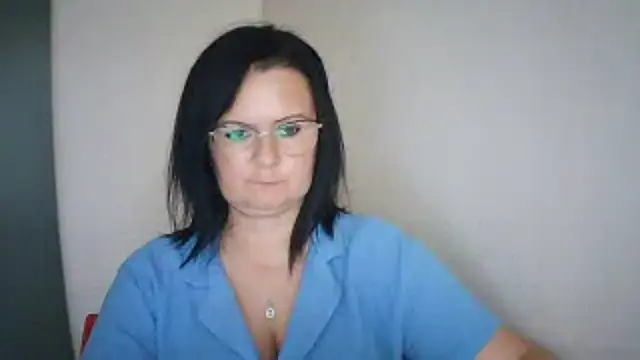 SonjaFlirt stripchat live cam model