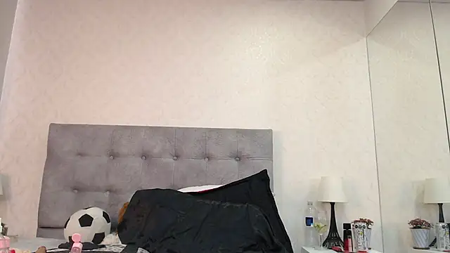 ScarlettGreen_ stripchat live cam model