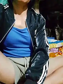 Hillary-01 stripchat live cam model