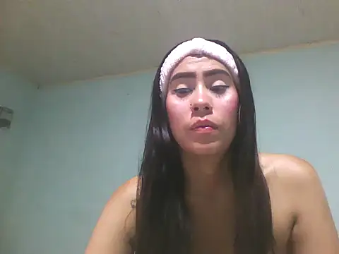 anaisha_isaza stripchat live cam model