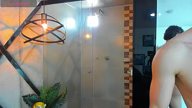 Matteo222_ stripchat live cam model