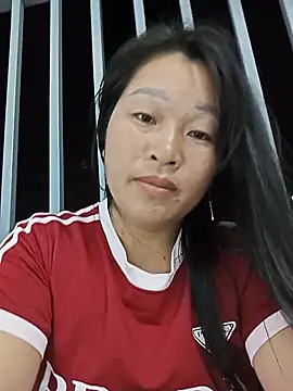 SiriLove stripchat live cam model