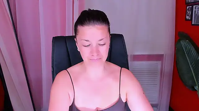 AnaMills stripchat live cam model