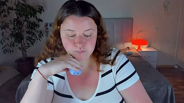 PolinaSalvatore stripchat live cam model