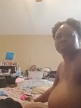 BigJuicy1990 stripchat live cam model