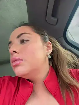 Alirawrz stripchat live cam model