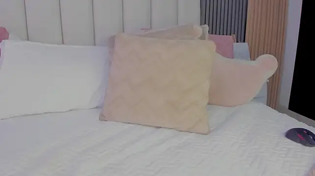 Skcarlet_beckett stripchat live cam model