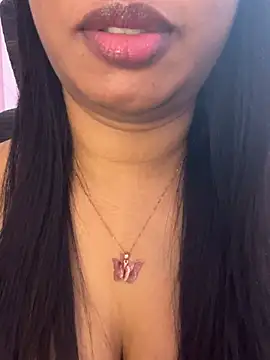Tamil_Maaya stripchat live cam model