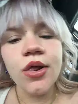 Cutiepiespanks stripchat live cam model