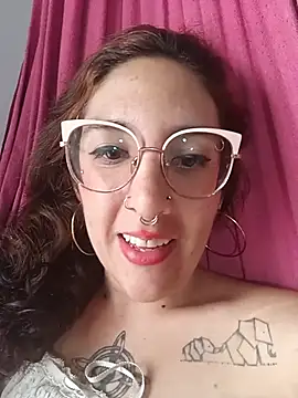 Melinerd stripchat live cam model