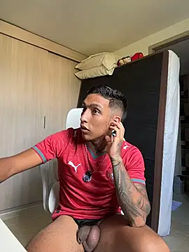 sendfer stripchat live cam model