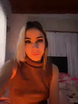 Nenitatierna1 stripchat live cam model