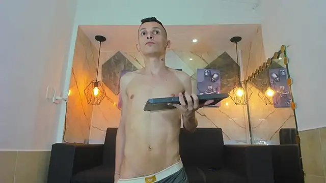 Isaak_Bless stripchat live cam model