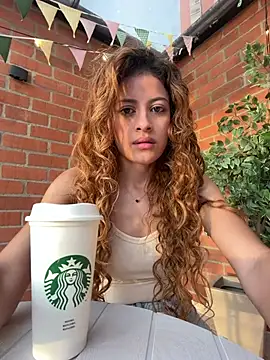 alana15 stripchat live cam model