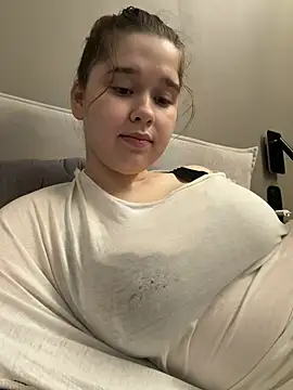 HornyGirlH stripchat live cam model