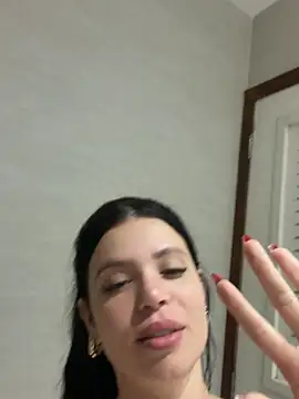 Rafaellaz stripchat live cam model
