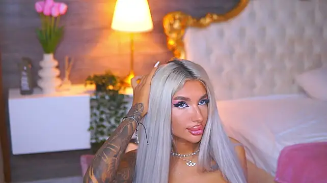 Juicy_Jessye stripchat live cam model