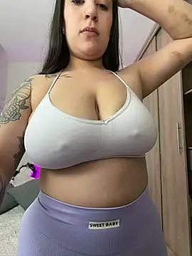 valeria4 stripchat live cam model
