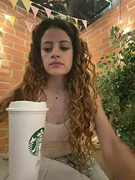 alana15 stripchat live cam model