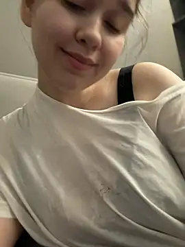 HornyGirlH stripchat live cam model