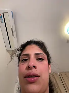 Shurabig stripchat live cam model