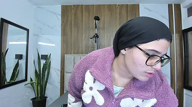 carlotta-velour stripchat live cam model