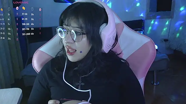 Hachiko_Love stripchat live cam model