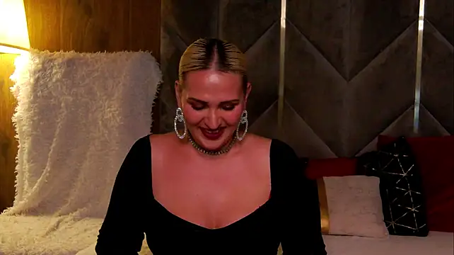 LaylaBlakes stripchat live cam model