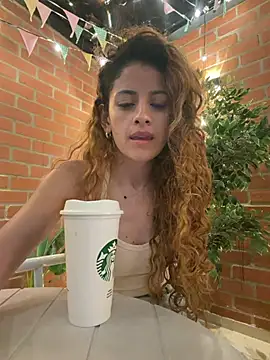 alana15 stripchat live cam model