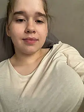 HornyGirlH stripchat live cam model