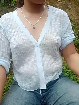 Ama-ra stripchat live cam model