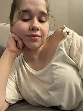 HornyGirlH stripchat live cam model