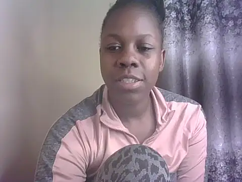 Solia1 stripchat live cam model